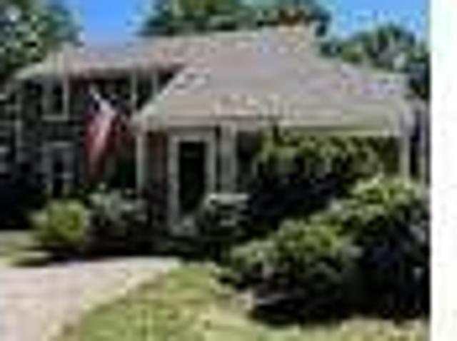 4 bedroom in Falmouth MA 02556