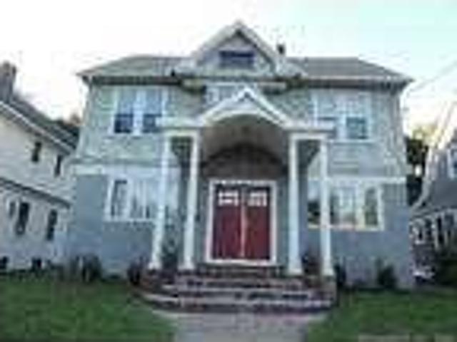 4 bedroom in Hamden Connecticut 06517