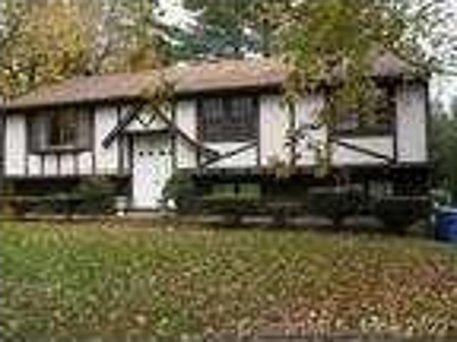 4 bedroom in Hamden Connecticut 06518