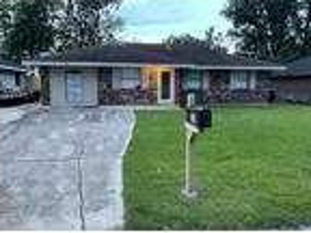 4 bedroom in Laplace Louisiana 70068
