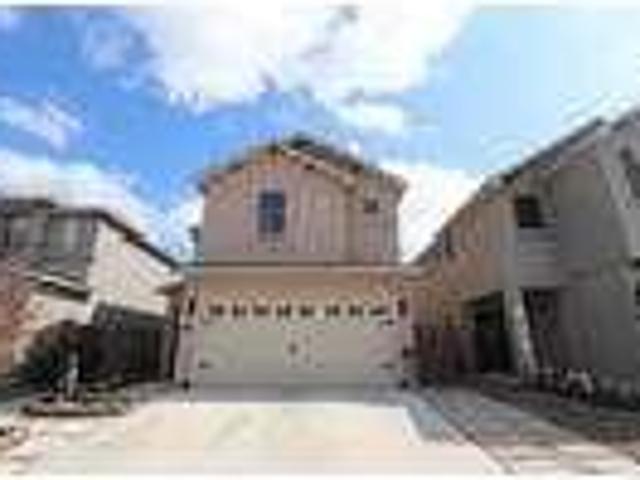 4 bedroom in Laredo Texas 78045