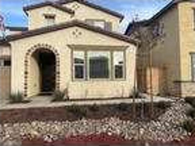 4 bedroom in Menifee CA 92584
