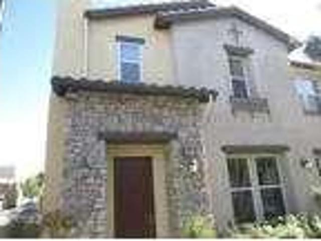 4 bedroom in Simi Valley CA 93063