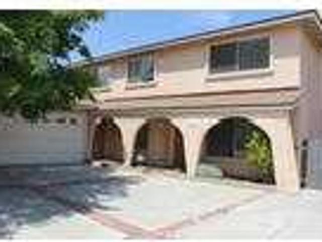 4 bedroom in Simi Valley CA 93065