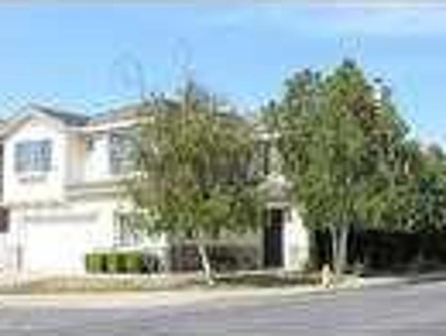 4 bedroom in Simi Valley California 93063