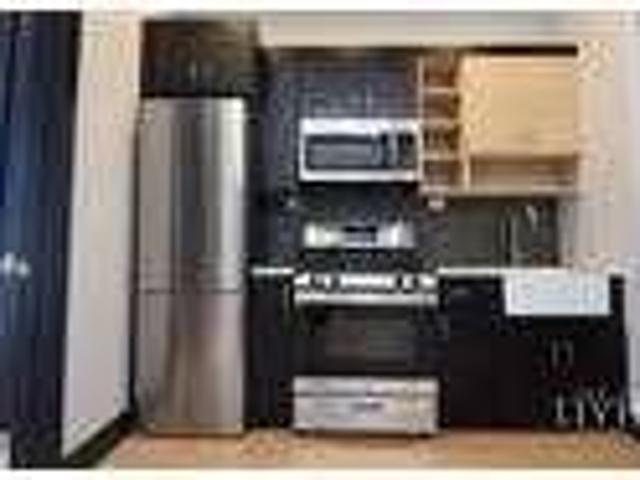 4 bedroom in RIDGEWOOD NY 11385