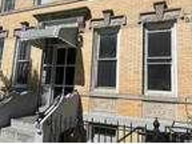 4 bedroom in Ridgewood New York 11385