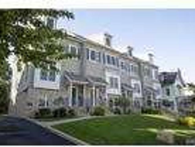 4 bedroom in Rutherford New Jersey 07070