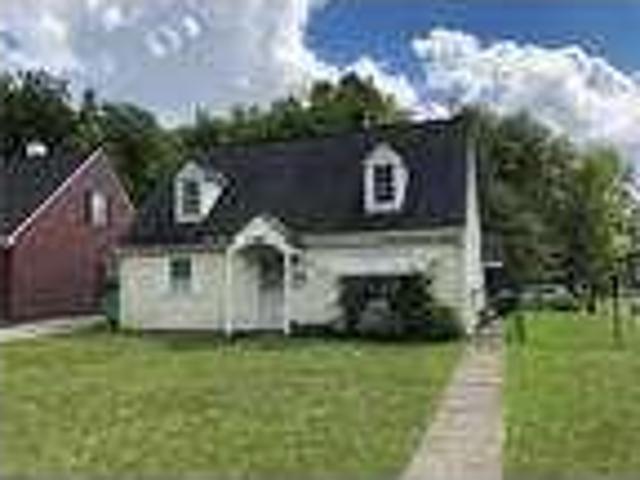 4 bedroom in Warrensville Heights Ohio 44128