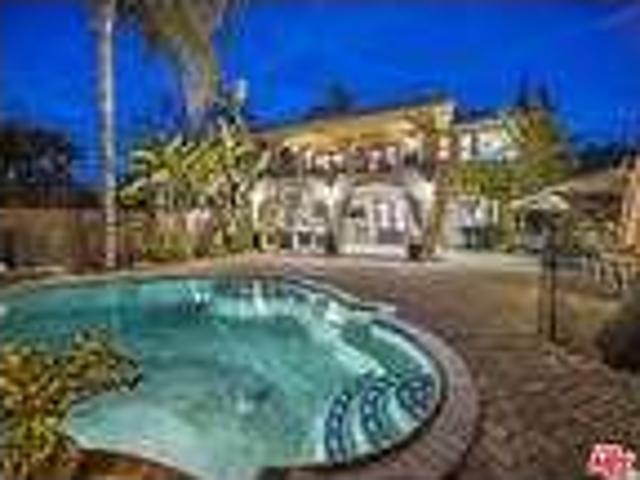 4 bedroom in Tarzana CA 91356
