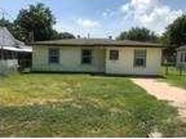 4 bedroom in Texas City Texas 77590