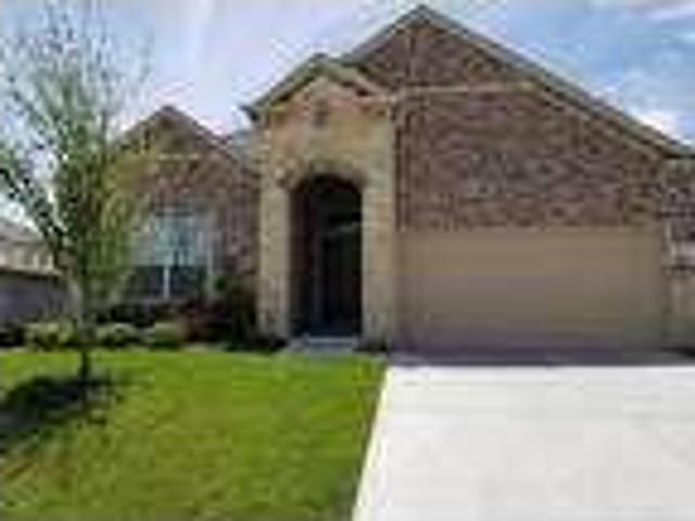 4 bedroom in Van Alstyne TX 75495