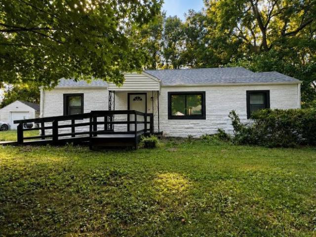 4 bedroom, Indianapolis IN 46205 105848019