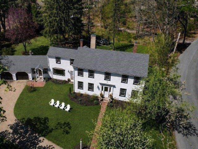 4 bedroom, Ipswich MA 01938 104233371