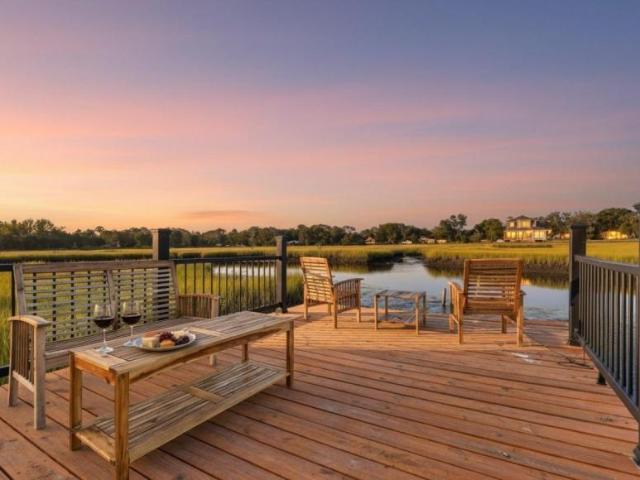 4 bedroom, Jacksonville FL 32208 LS105390945