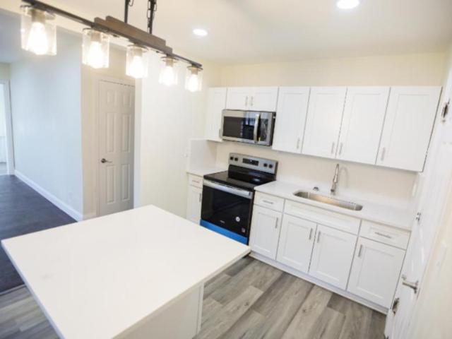 4 bedroom, Jacksonville FL 32209 105180953