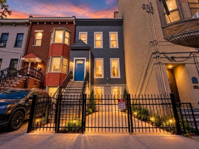 4 bedroom, Jersey City NJ 07307 106132586
