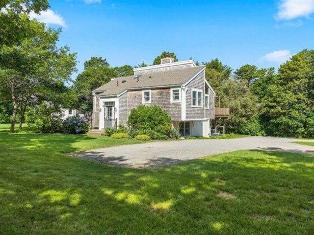 4 bedroom, Oak Bluffs MA 02557 105473883