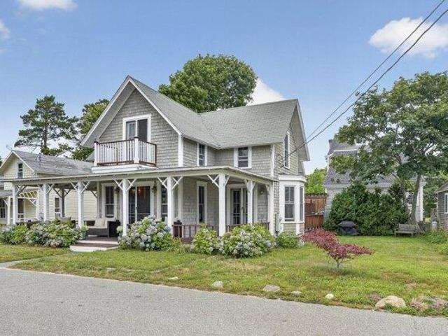 4 bedroom, Oak Bluffs MA 02557 105493797