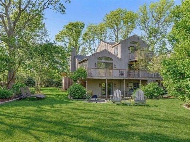 4 bedroom, Oak Bluffs MA 02557 105495962