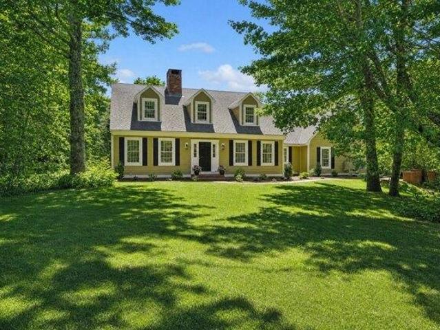 4 bedroom, Oak Bluffs MA 02557 105613668