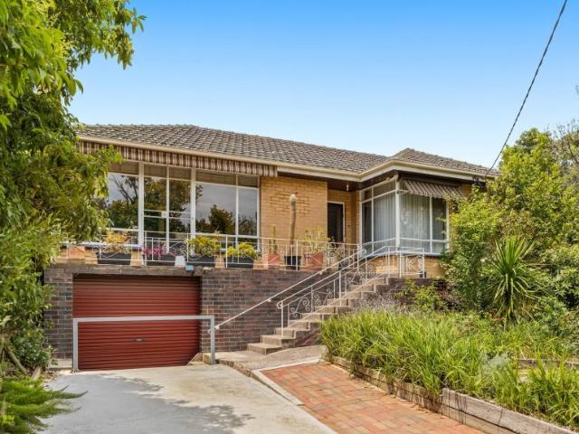 4 Bedroom House Oak Park VIC 102766644