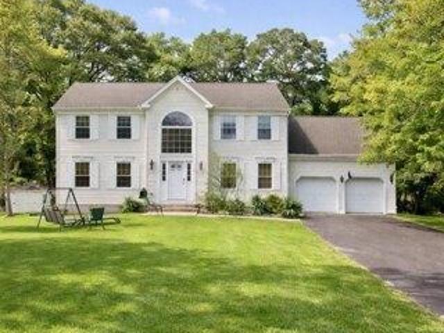 4 bedroom, Oakhurst NJ 07755 105207107