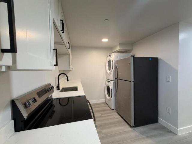 4 bedroom, Oakland CA 94612 LS104385265