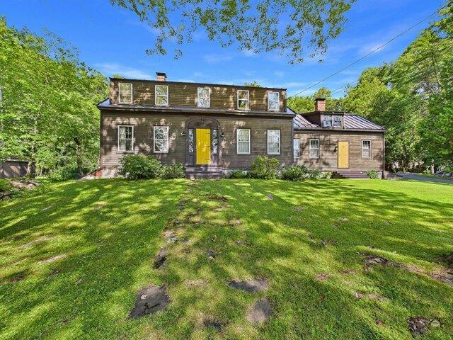 4 bedroom, Oakland ME 04963 105661652