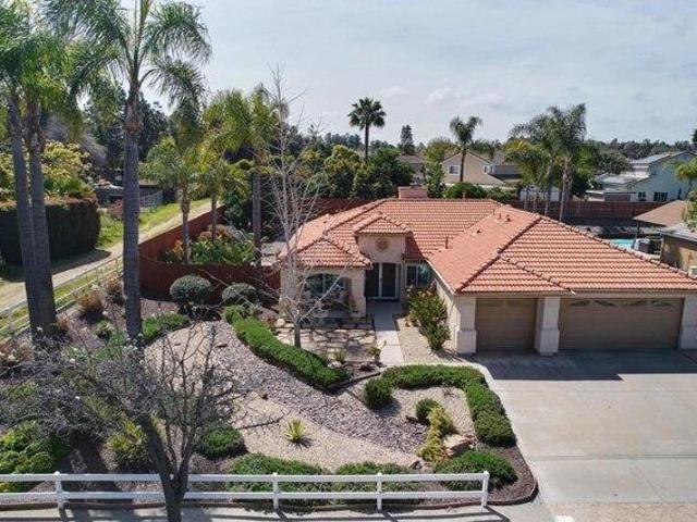 4 bedroom, Oceanside CA 92057 LS103501492