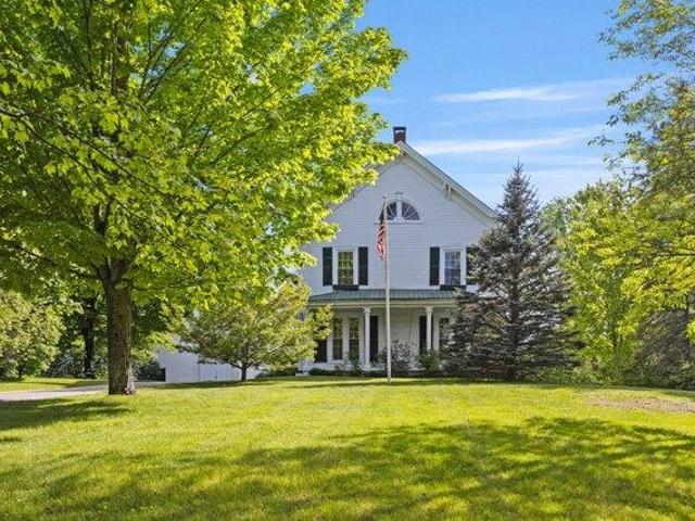4 bedroom, Oxford ME 04270 105633468