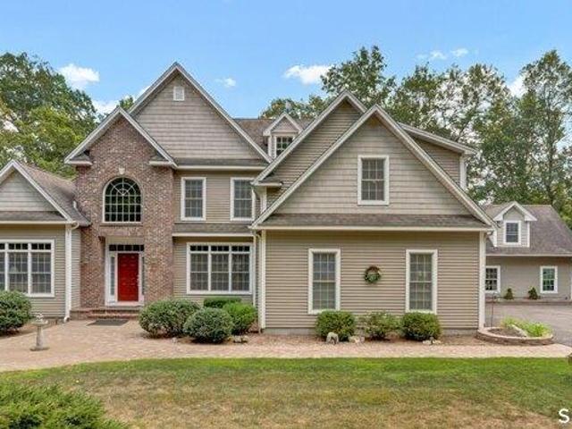 4 bedroom, Oxford CT 06478 104833496