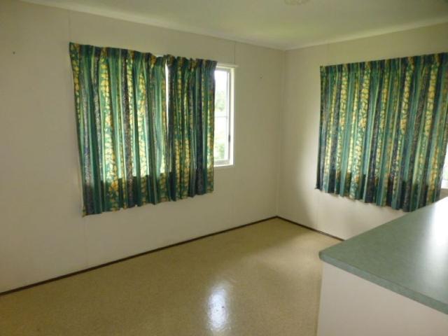 4 Bedroom Lowset Home!