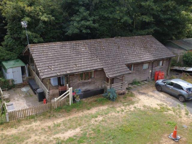 4 bedroom lodge for sale