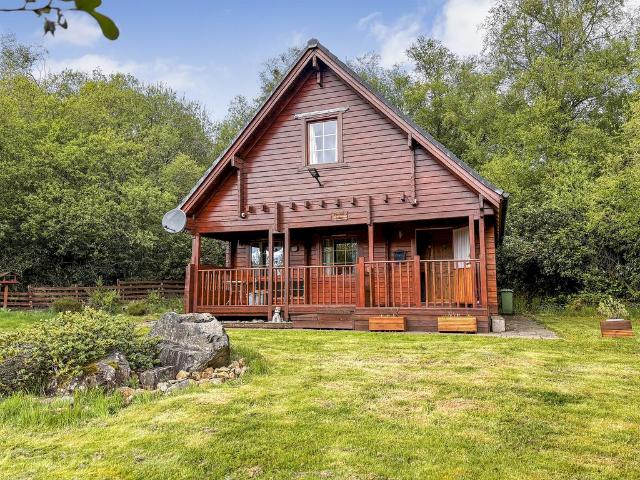4 bedroom lodge for sale