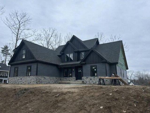4 bedroom, Laconia NH 03246 105630247