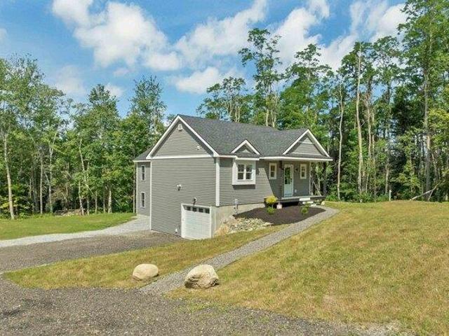 4 bedroom, Laconia NH 03246 105651382