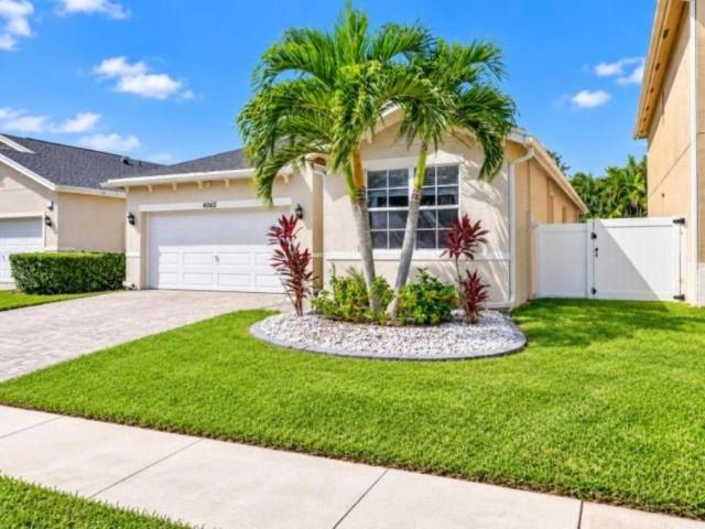 4 bedroom, Lake Worth FL 33462 106217654