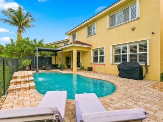 4 bedroom, Lake Worth FL 33467 106217707