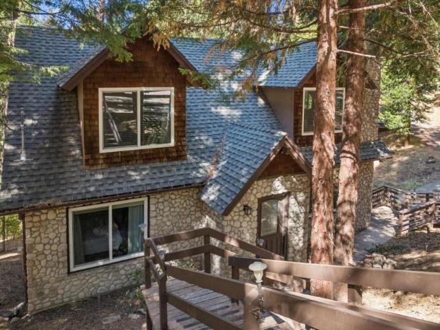 4 bedroom, Lake Arrowhead CA 92352 LS105847955