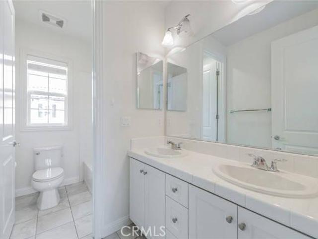 4 bedroom, Lake Forest CA 92630 105990965