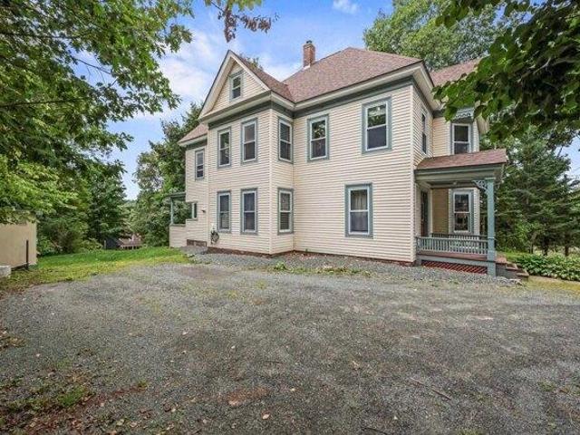 4 bedroom, Lancaster NH 03584 105533309