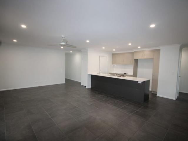 4 BEDROOM LARGE FAMILY HOME