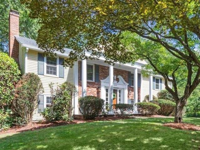 4 bedroom, Lexington MA 02420 105384216