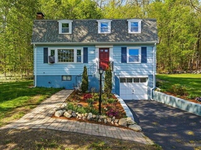 4 bedroom, Lexington MA 02421 105551715