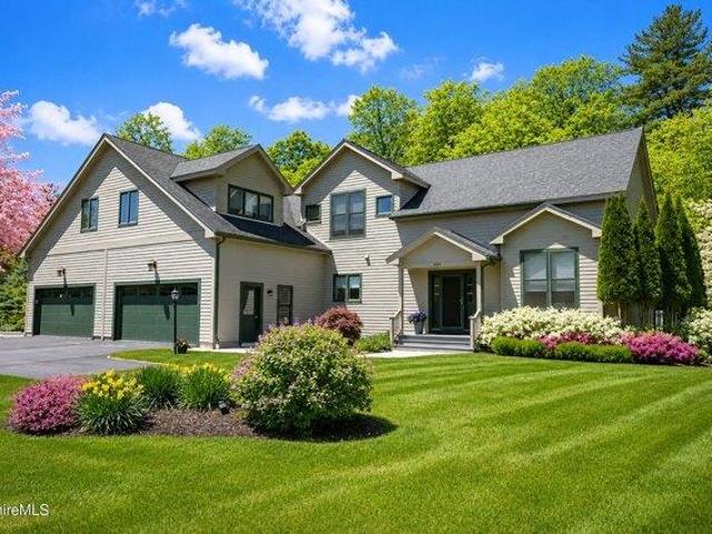 4 bedroom, Lee MA 01238 104569957