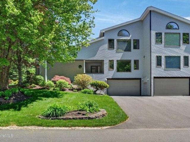 4 bedroom, Lenox MA 01240 104920016