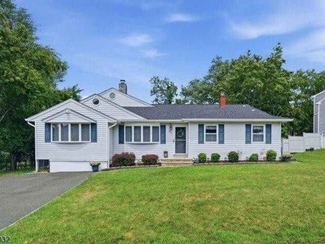 4 bedroom, Little Falls NJ 07424 105288129