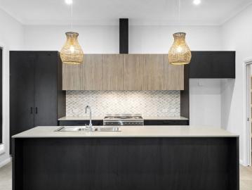 4 BEDROOM LIVING WITH AMPLE SPACE!