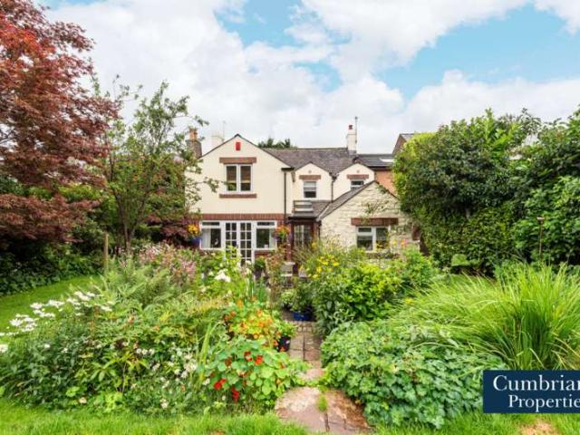 4 Bedroom Link Detached House